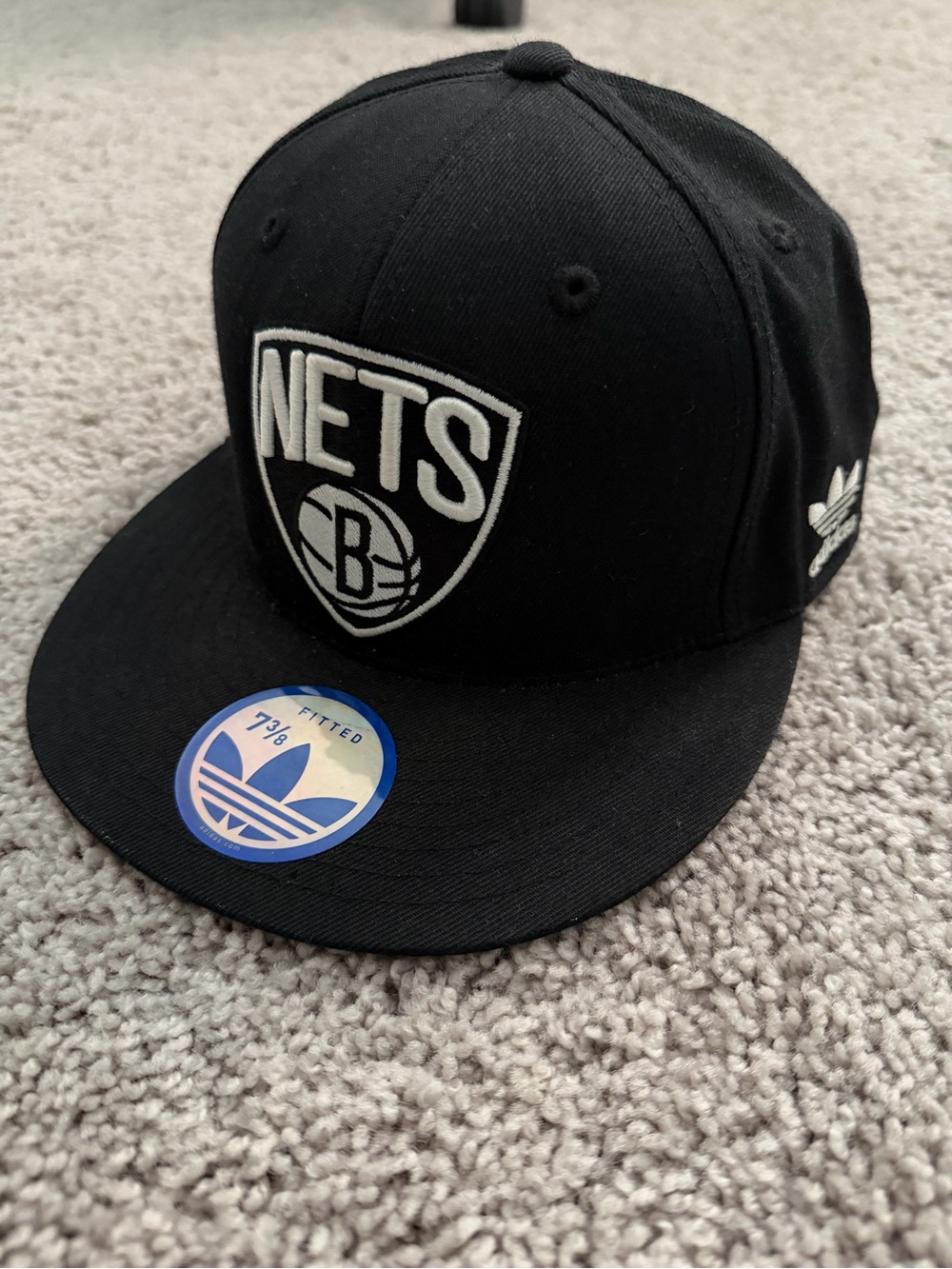 adidas Originals Brooklyn Nets Fitted Cap